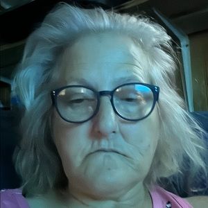 Meet your Posher, Edith